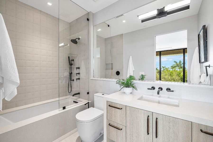 047-810AndrewsAvenue-DelrayBeach-FL-3348