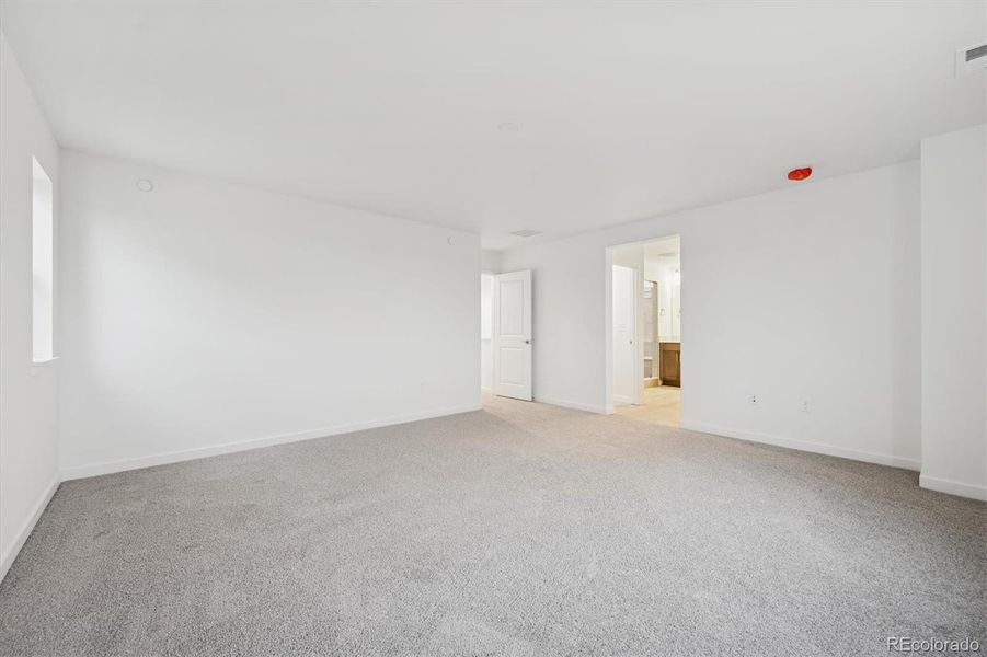 Spacious, unfurnished interior of a new home in Crossway at Second Creek, Commerce City (Image 23).