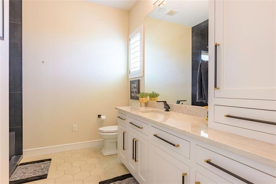 Furnished interior view inside a new home in , Odessa (Image 5).