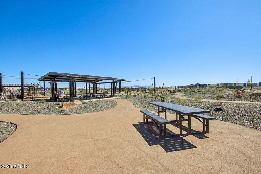 40-web-or-mls-W Beryl Ave-902