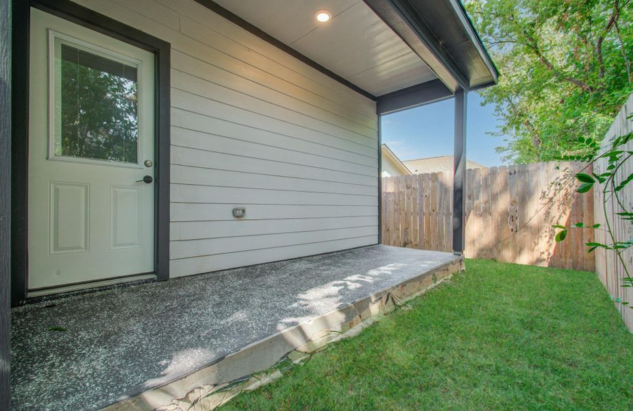 Exterior details and patio area of a home in , Houston (Image 20). Exterior details and patio area of a home in , Houston (Image 20).