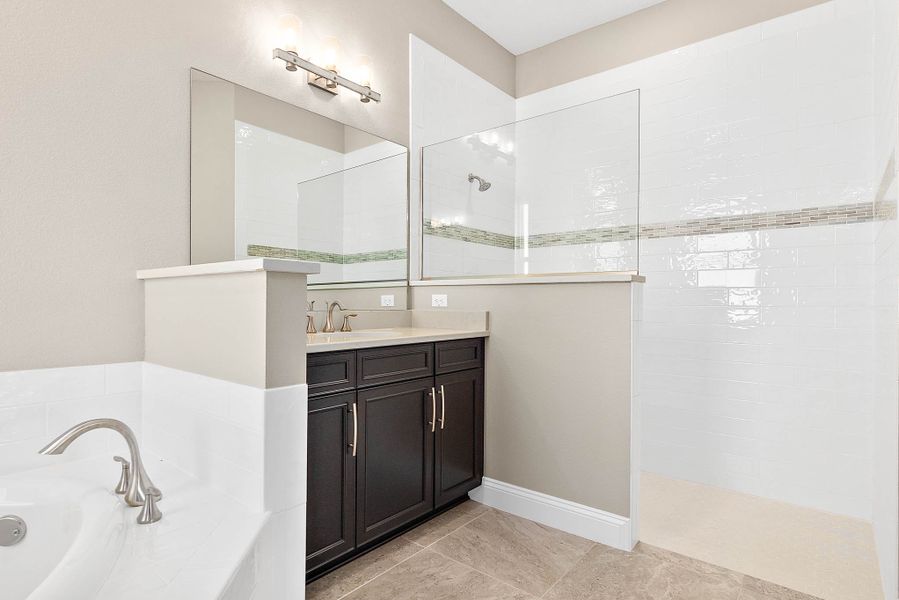 Muirfield Owner's Bath Muirfield Owner's Bath