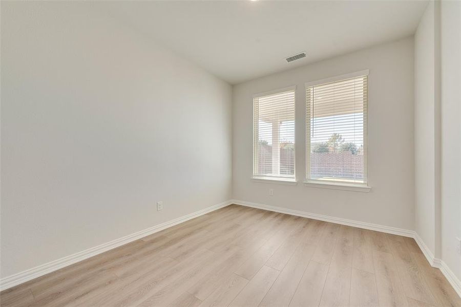 Spacious, unfurnished interior of a new home in Walden Pond, Forney (Image 22).