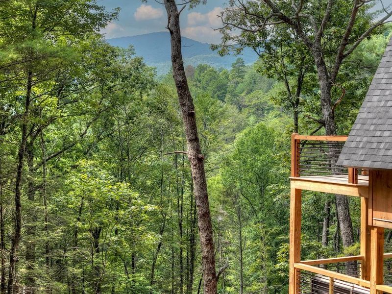 Natural landscape and outdoor views near in Cherry Log (Image 61). Natural landscape and outdoor views near in Cherry Log (Image 61).