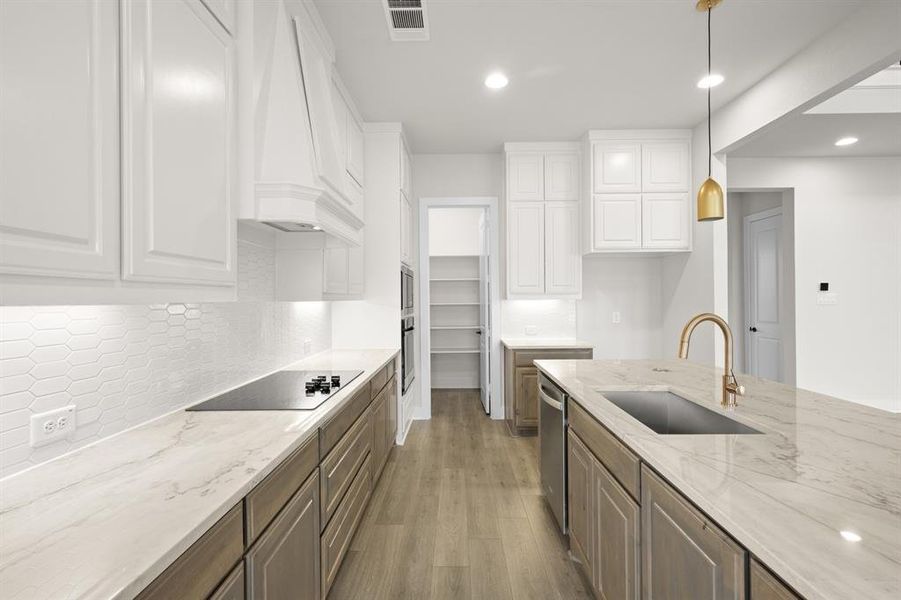 5401 Rowlan- Kitchen-6202 5401 Rowlan- Kitchen-6202