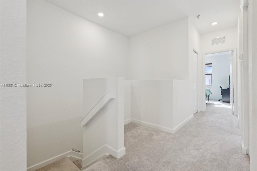 Spacious, unfurnished interior of a new home in , Homestead (Image 22).