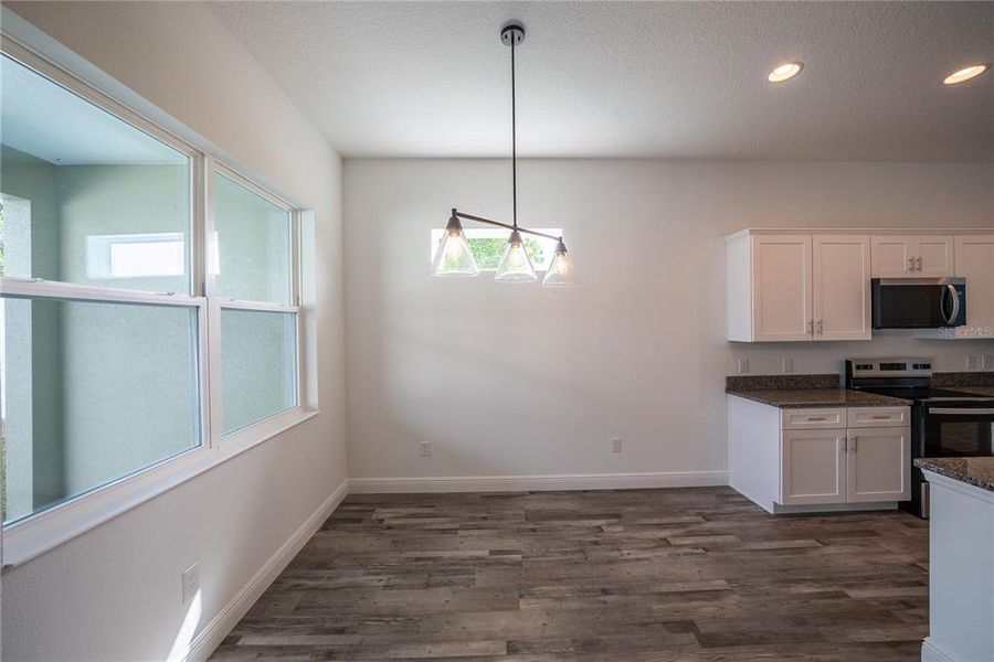 Spacious, unfurnished interior of a new home in , Ocala (Image 14).