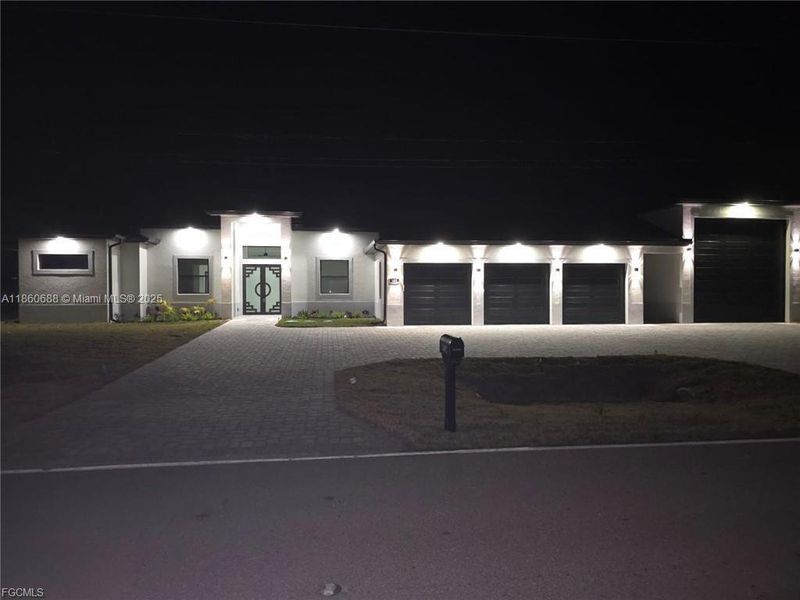 Image 28 of a home in .