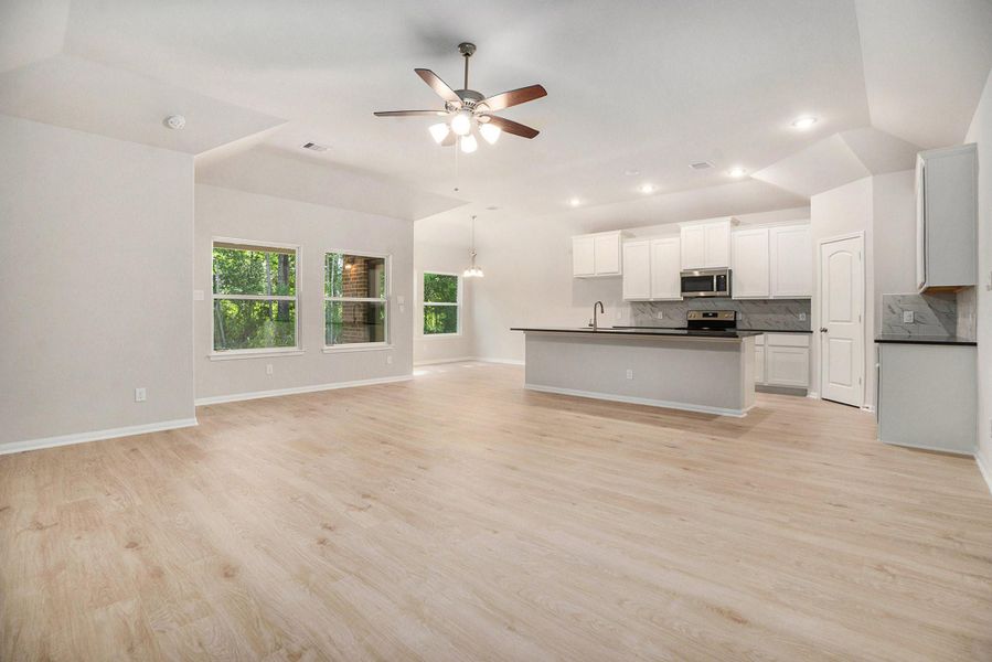 Image 10 of a home in Encino Estates. Image 10 of a home in Encino Estates.