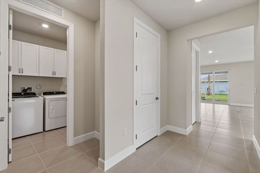 Spacious, unfurnished interior of a new home in Del Webb Tradition, Port St. Lucie (Image 68).