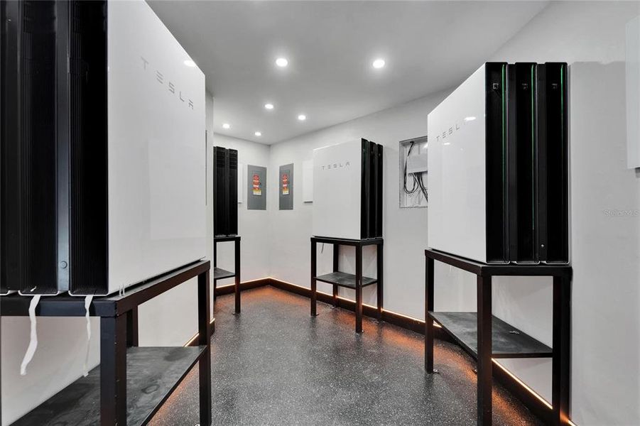 Furnished interior view inside a new home in , Apollo Beach (Image 82).