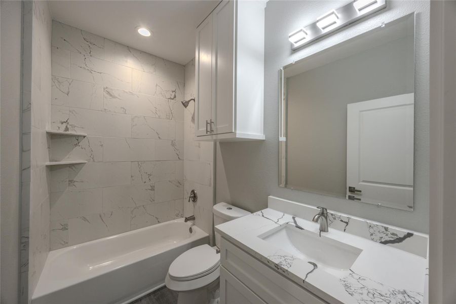 Furnished interior view inside a new home in , Brenham (Image 10).