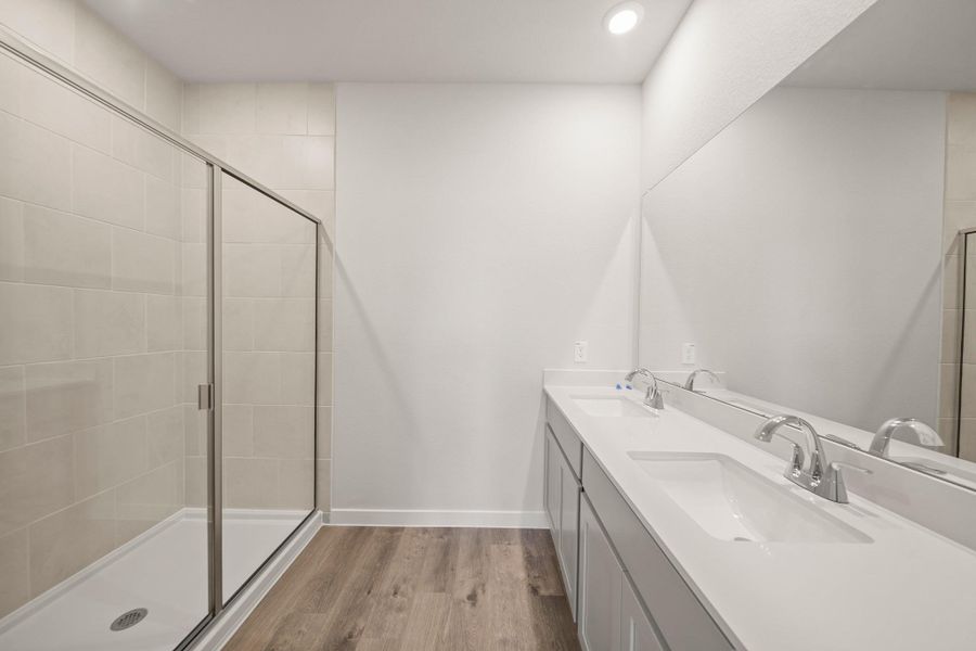 Furnished interior view inside a new home in Pearlbrook, Texas City (Image 9).