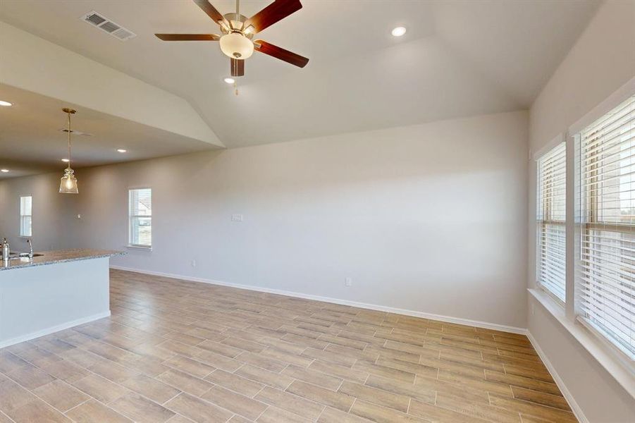 Spacious, unfurnished interior of a new home in Meadow Park, Ponder (Image 15). Spacious, unfurnished interior of a new home in Meadow Park, Ponder (Image 15).