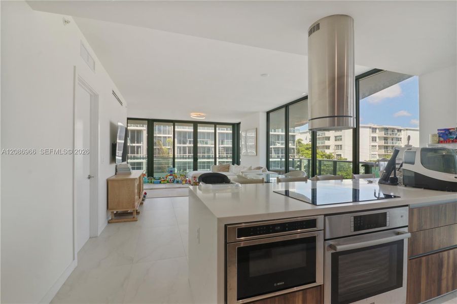 Furnished interior view inside a new home in Alana Bay Harbor Islands, Bal Harbour (Image 11).