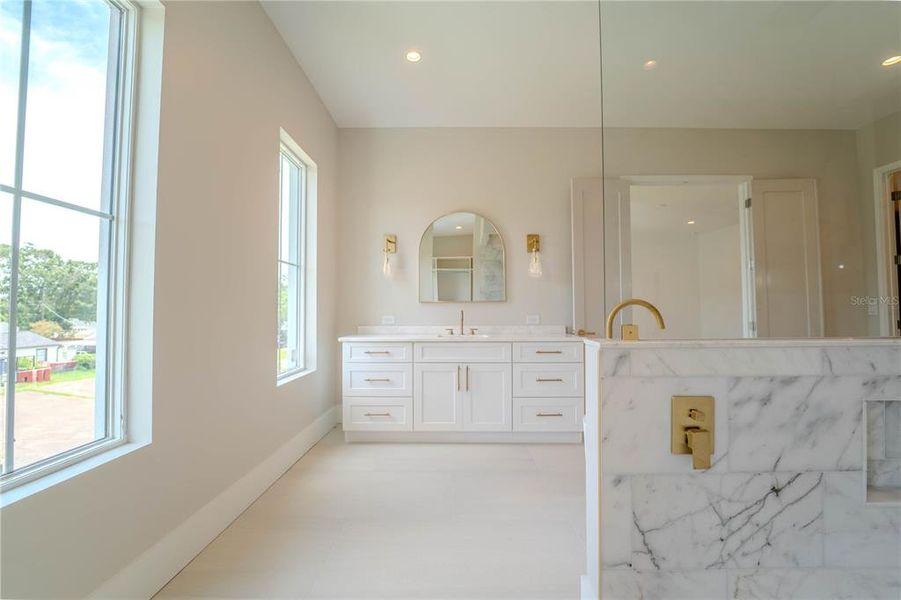 Image 84 of a home in .