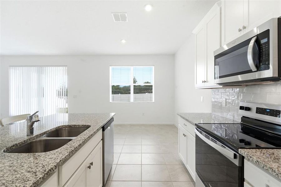 Furnished interior view inside a new home in , Clermont (Image 15).