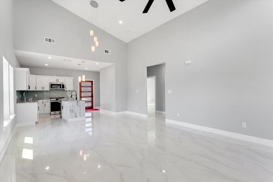 Image 33 of a home in . Image 33 of a home in .