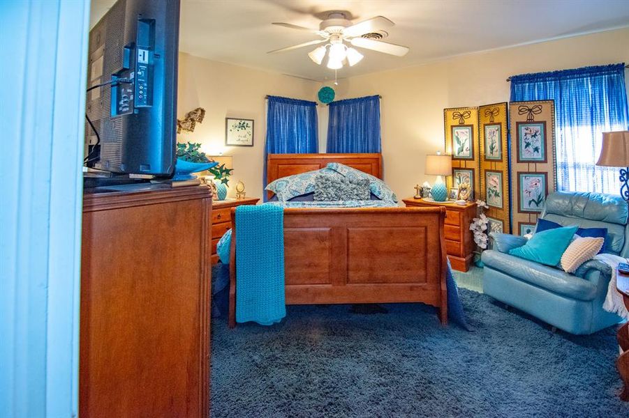 Furnished interior view inside a new home in , Brownwood (Image 25).
