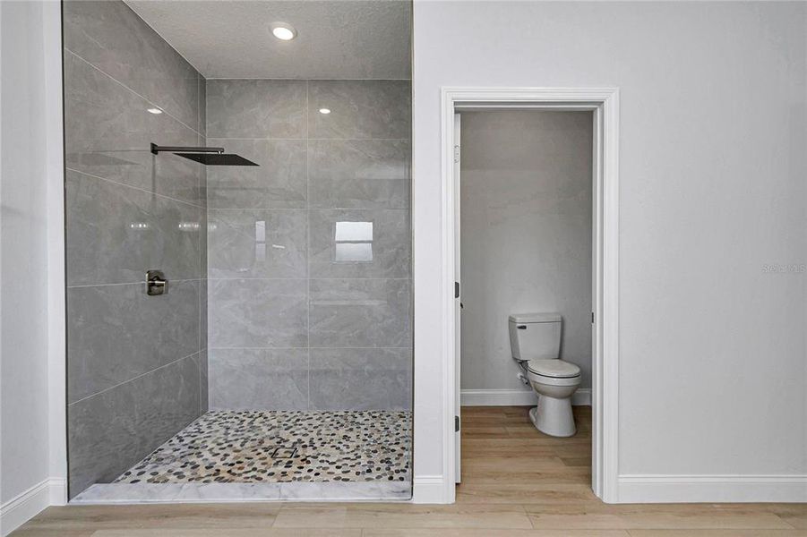 Image 40 of a home in .