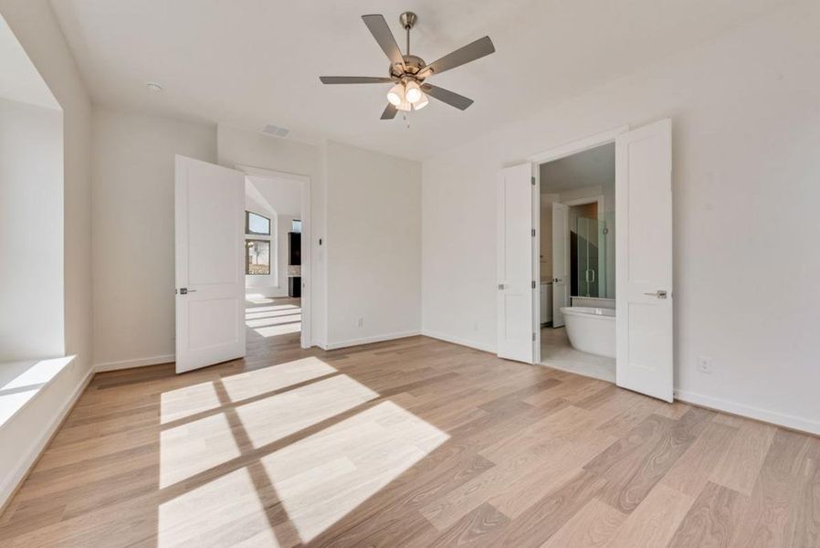 Spacious, unfurnished interior of a new home in Chatham Reserve, Providence Village (Image 21).