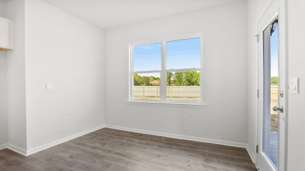 Spacious, unfurnished interior of a new home in Foxbank, Gray Court (Image 20).