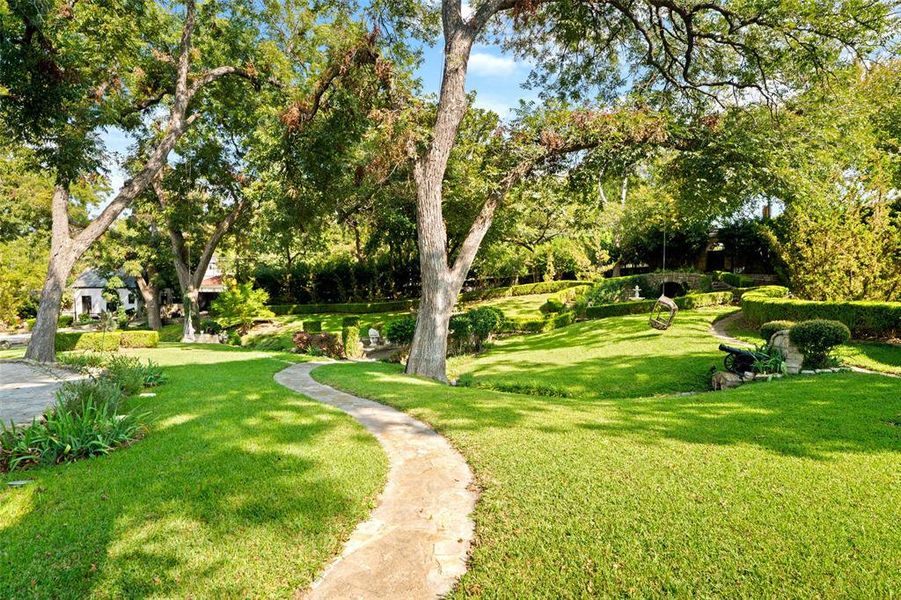 Natural landscape and outdoor views near  in Dallas (Image 11).