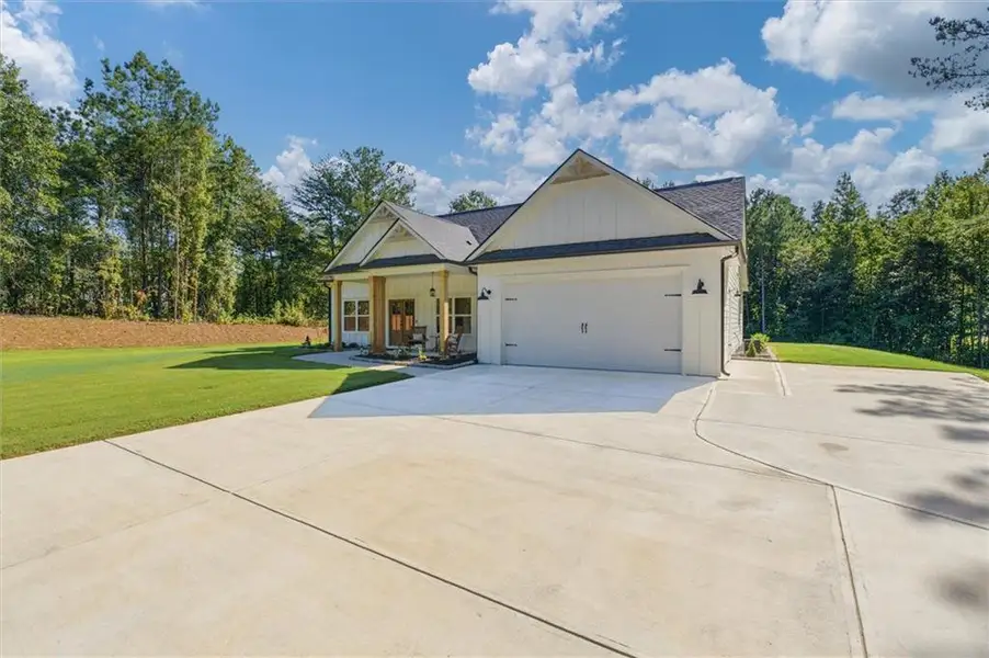 Front exterior of a new home in , Rockmart, GA, highlighting curb appeal (Image 23). Front exterior of a new home in , Rockmart, GA, highlighting curb appeal (Image 23).