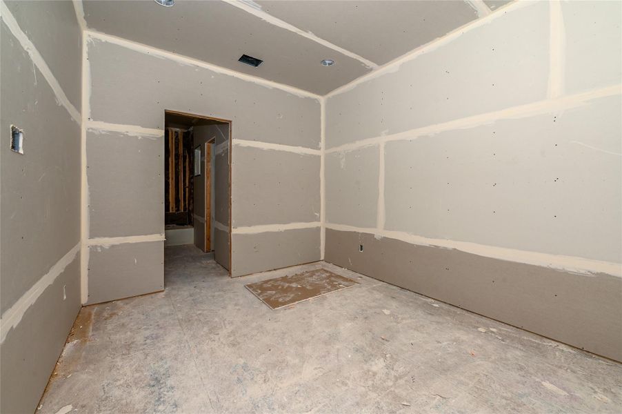 First floor secondary bedroom