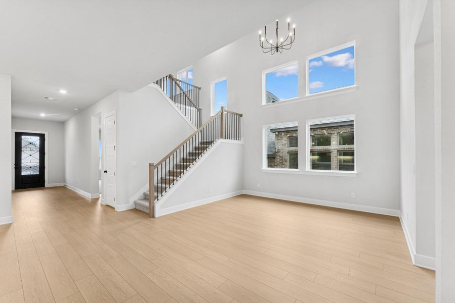 Entry Way - Dining Area