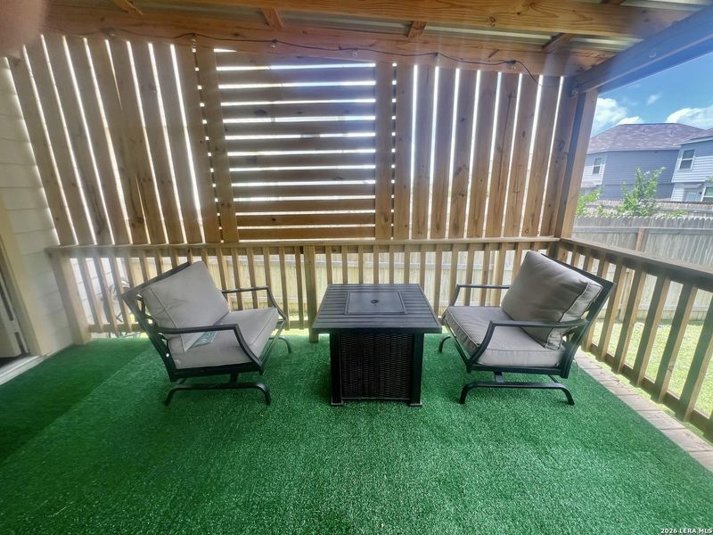 Exterior details and patio area of a home in Melissa Ranch, San Antonio (Image 3).