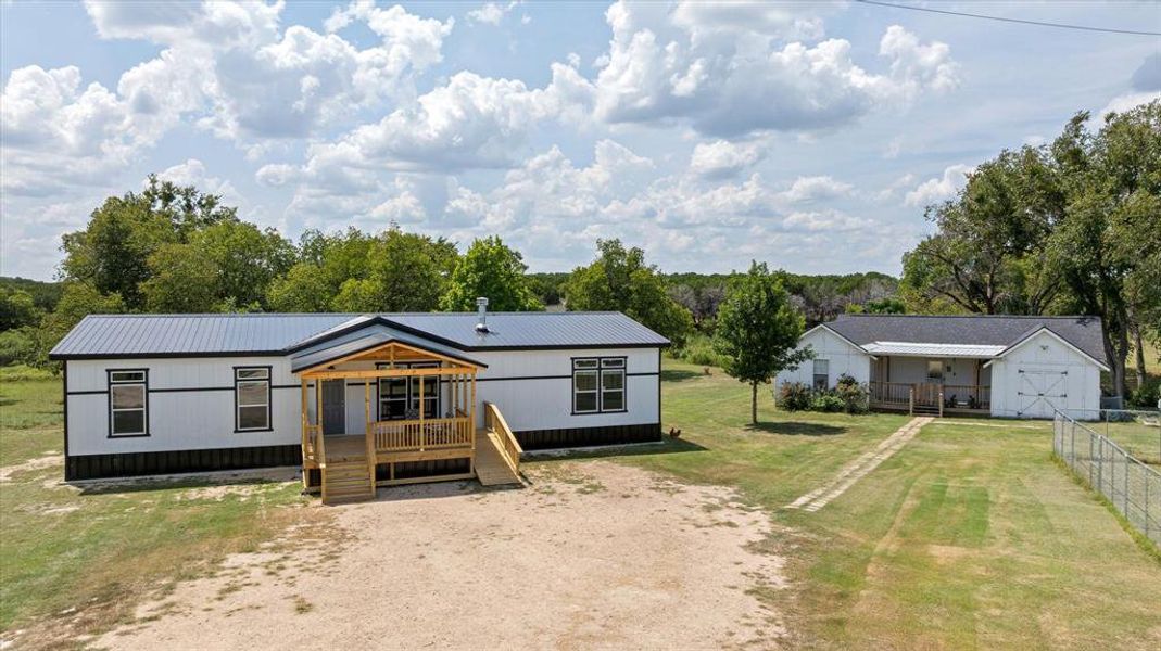 2025 Palm Harbor 4/2 Doublewide on 40 acres