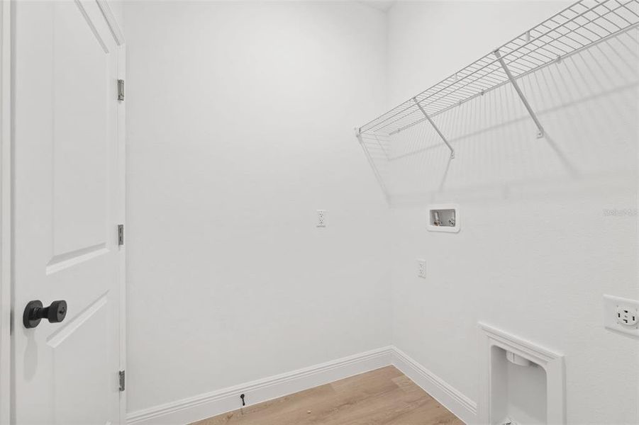 Spacious, unfurnished interior of a new home in , Ocala (Image 14).