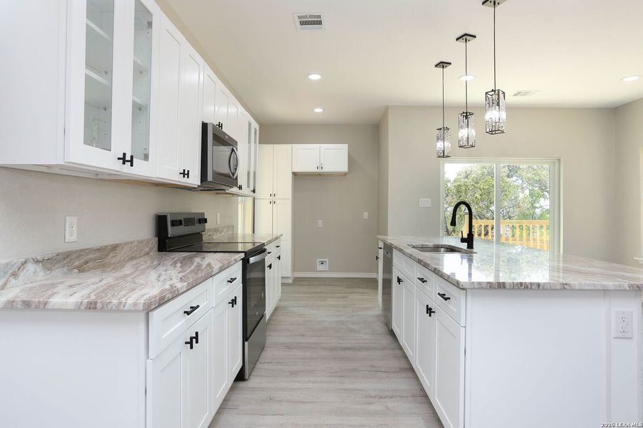 Furnished interior view inside a new home in , Canyon Lake (Image 9).