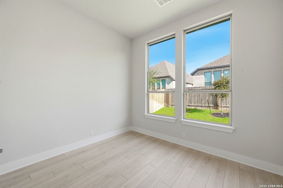 Spacious, unfurnished interior of a new home in Weston Oaks, San Antonio (Image 21).