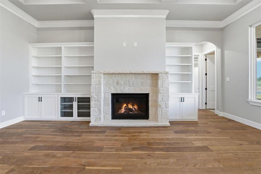 Spacious, unfurnished interior of a new home in , Weatherford (Image 27).