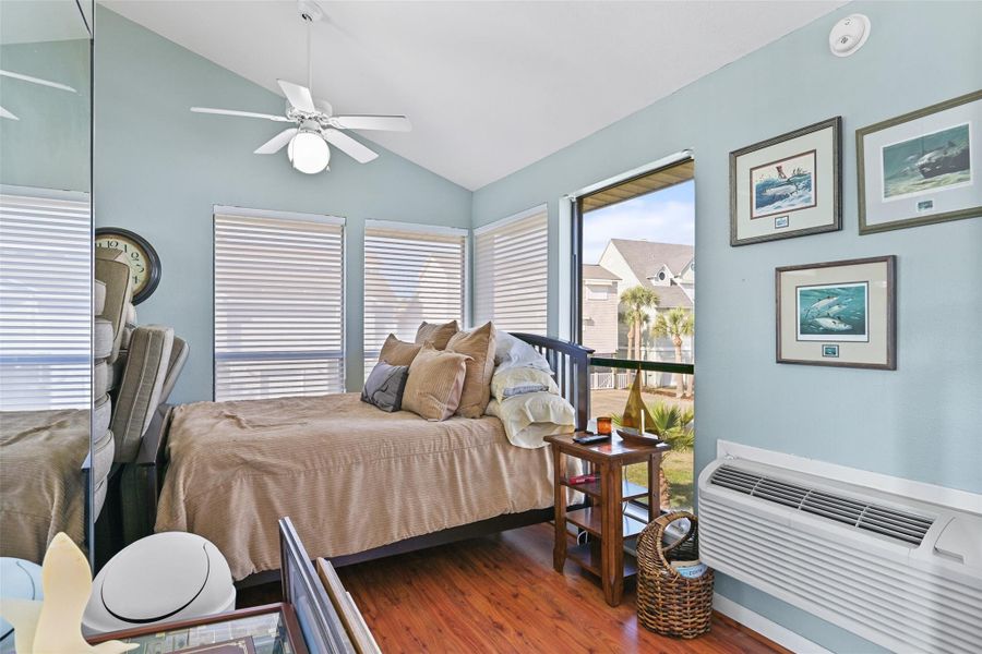 Furnished interior view inside a new home in , Galveston (Image 15).