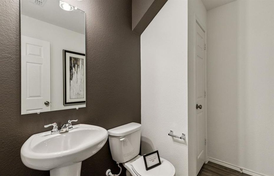 Elegant secondary bath with contemporary design *Model representation