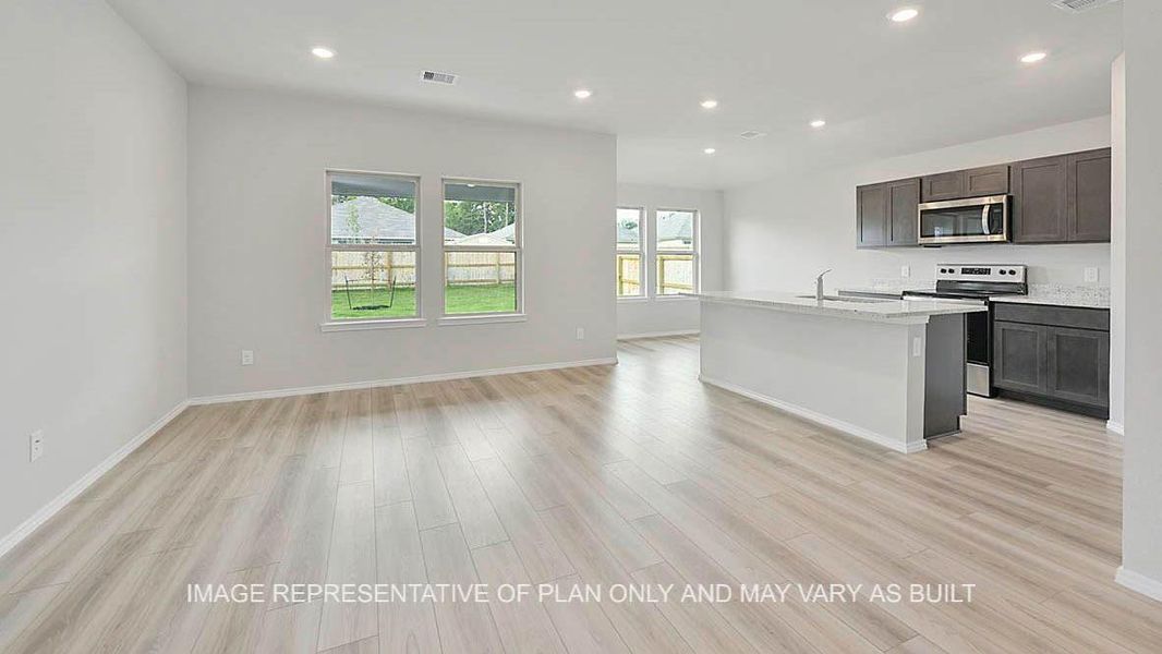 Spacious, unfurnished interior of a new home in Pleasant Hill, Bryan (Image 12).