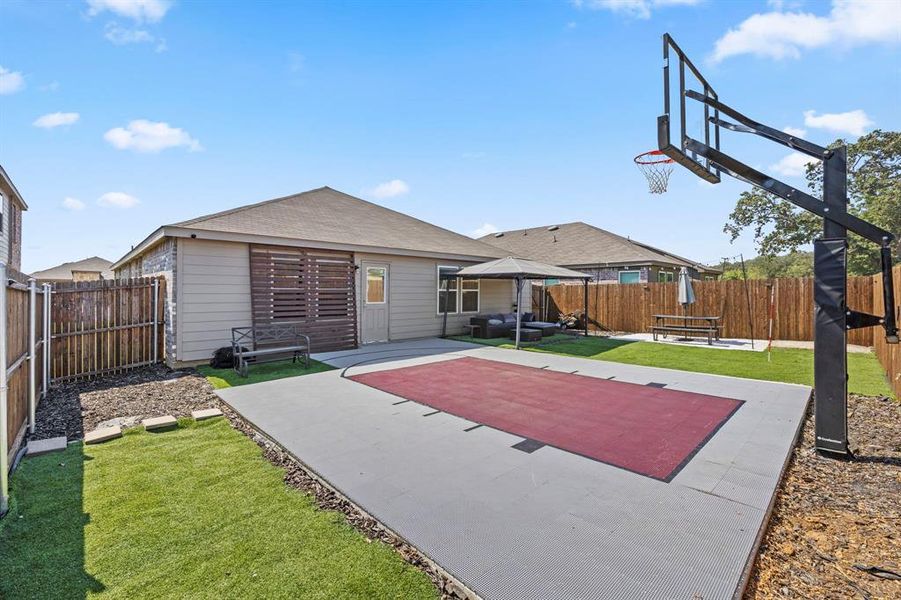 Front exterior of a new home in , Denton, TX, highlighting curb appeal (Image 1).