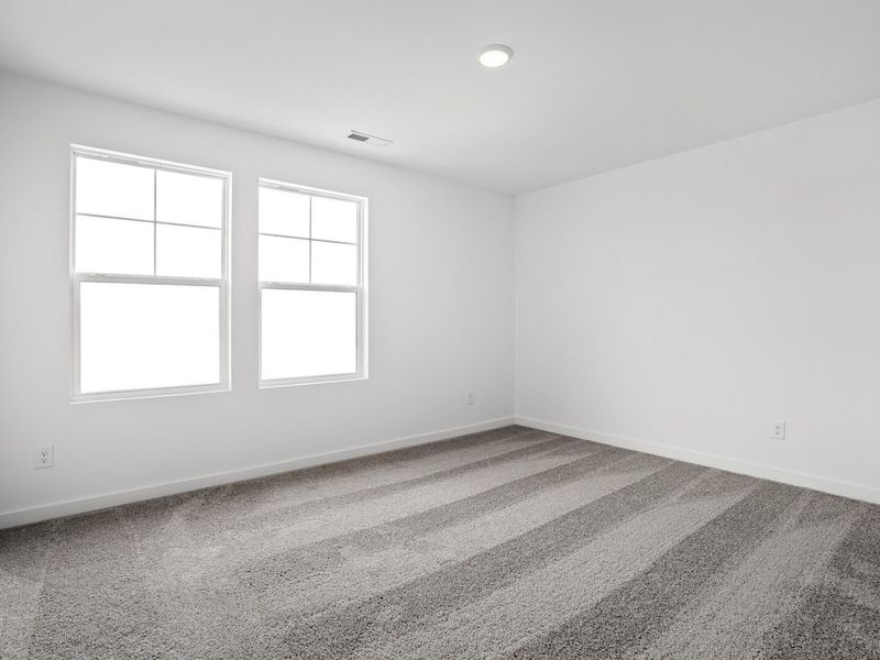 Spacious, unfurnished interior of a new home in Sage Farms, White House (Image 30).