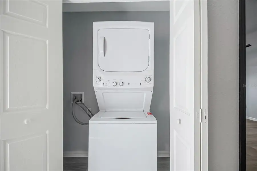 Furnished interior view inside a new home in , Dunnellon (Image 6).