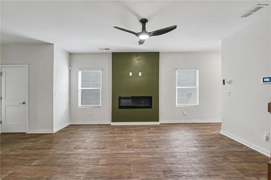 Spacious, unfurnished interior of a new home in Campground Crossing, McDonough (Image 19).