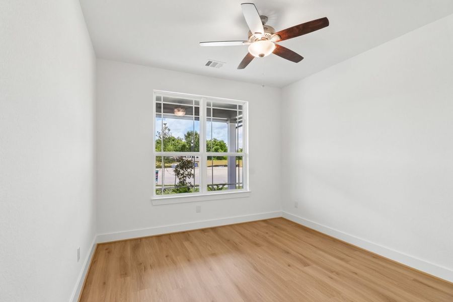 Spacious, unfurnished interior of a new home in Trinity Grove, Spring (Image 16).