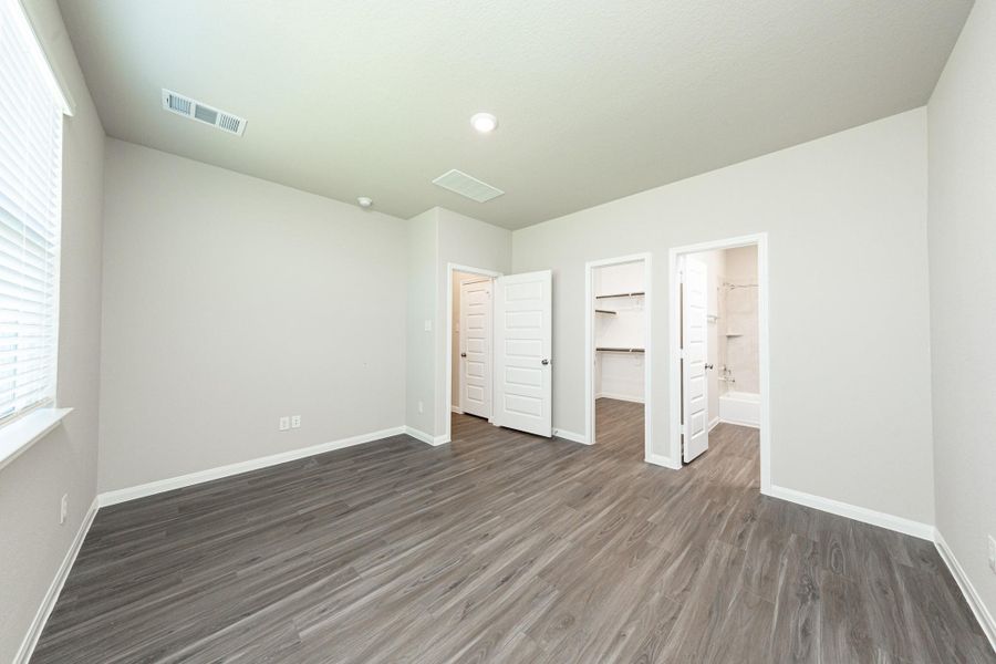 Spacious, unfurnished interior of a new home in Townsend Reserve, Splendora (Image 12).