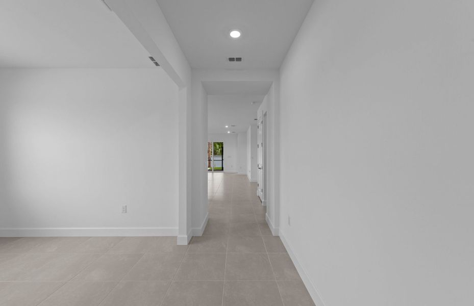 Spacious, unfurnished interior of a new home in Shores at Stillwater, Englewood (Image 15).