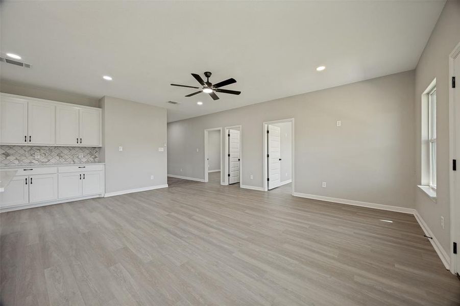 Spacious, unfurnished interior of a new home in , Savoy (Image 24).