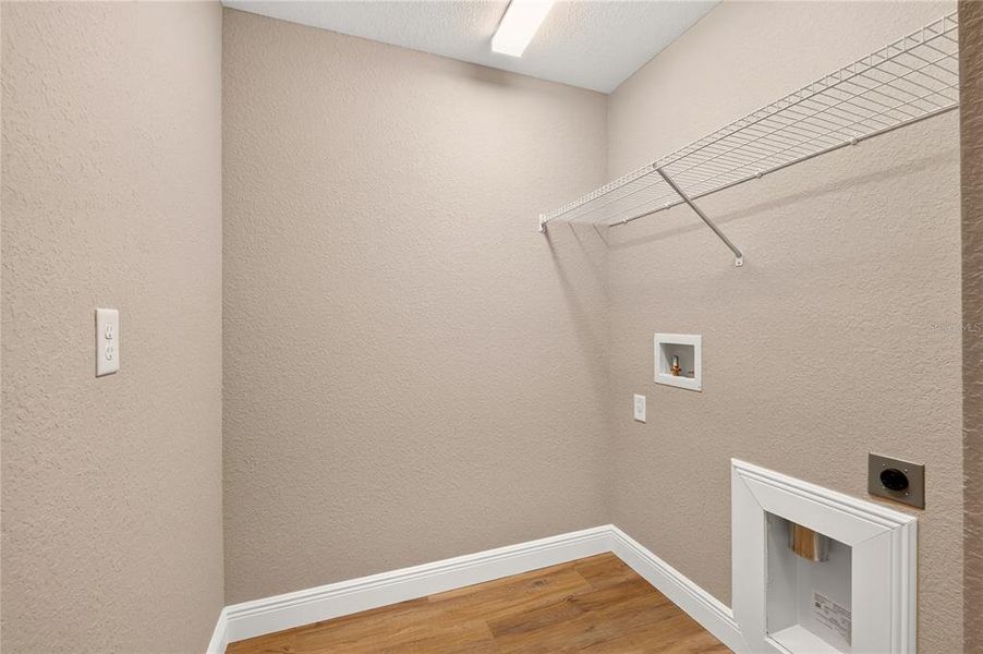 Spacious, unfurnished interior of a new home in , Dunnellon (Image 53).