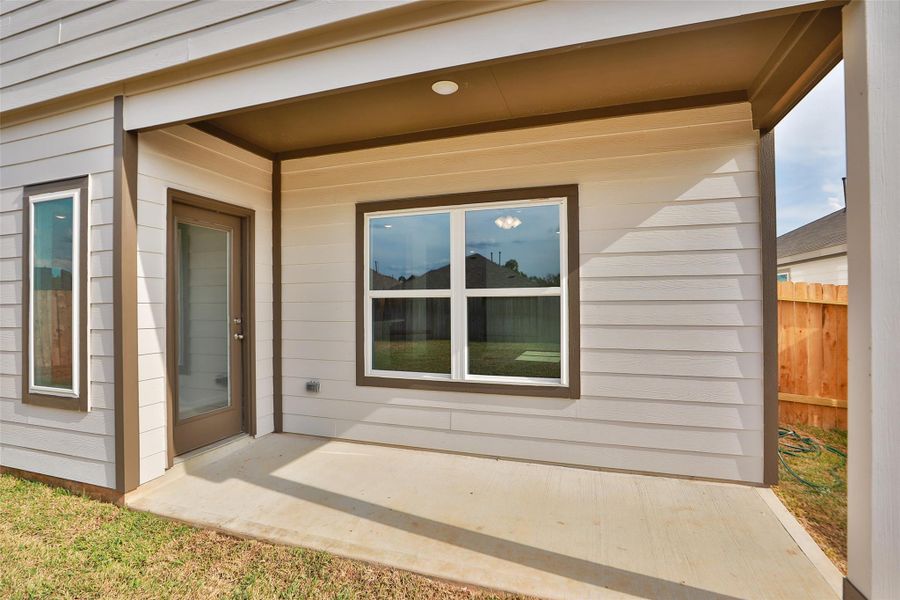 Exterior details and patio area of a home in Cielo, Conroe (Image 3). Exterior details and patio area of a home in Cielo, Conroe (Image 3).