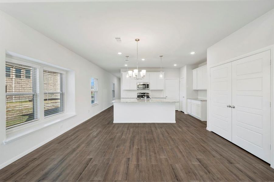 Spacious, unfurnished interior of a new home in Elevon, Lavon (Image 21).